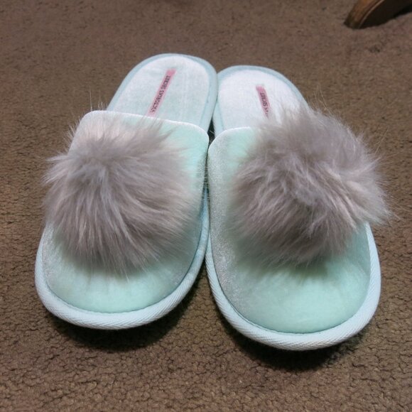 Victoria Secret Pom Pom Slippers L Mint Green - Picture 2 of 4